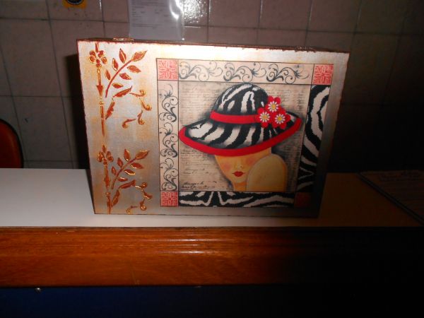 PORTA JOIAS DECORADO GRANDE COM REPARTIÇÕES